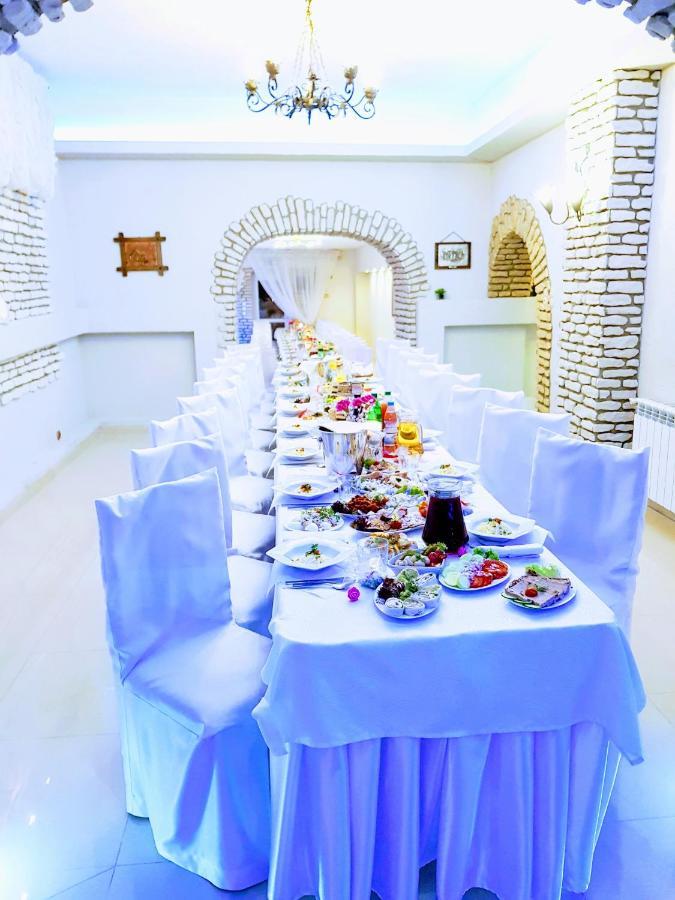 Willa-Restauracja Victoria Островец-Свентокшиский Экстерьер фото